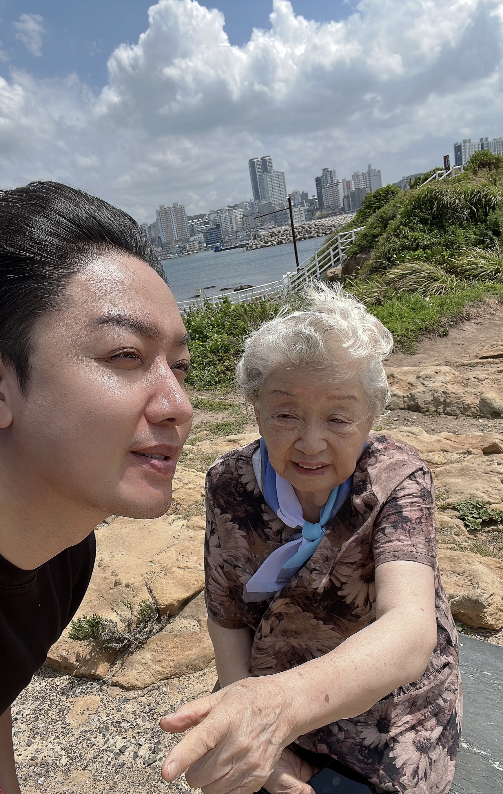 이미지9